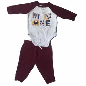 GARANIMALS Matching Set Maroon Sweat Pants and Gray Bodysuit Size 0-3 months